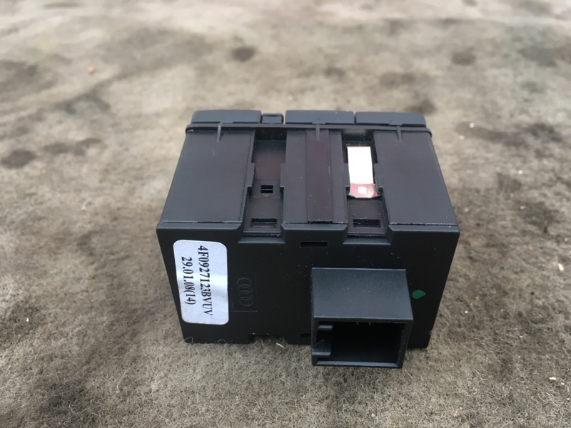 Блок кнопок на Audi A6 C6 4F / Ауди А6 С6 2006-2012г. Оригинал. В отличном состоянии. Целый. Без дефектов. Контрактная запчасть из Японии. Отправим в регионы ТК.