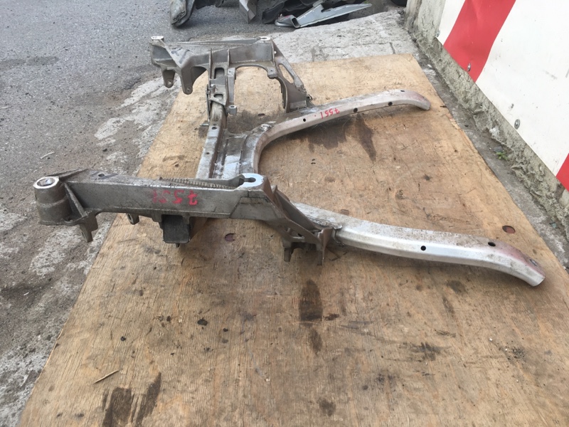 Балка передняя подмоторная БМВ Е60 Е61 / BMW 5 Е60 Е61 2003-2009г.