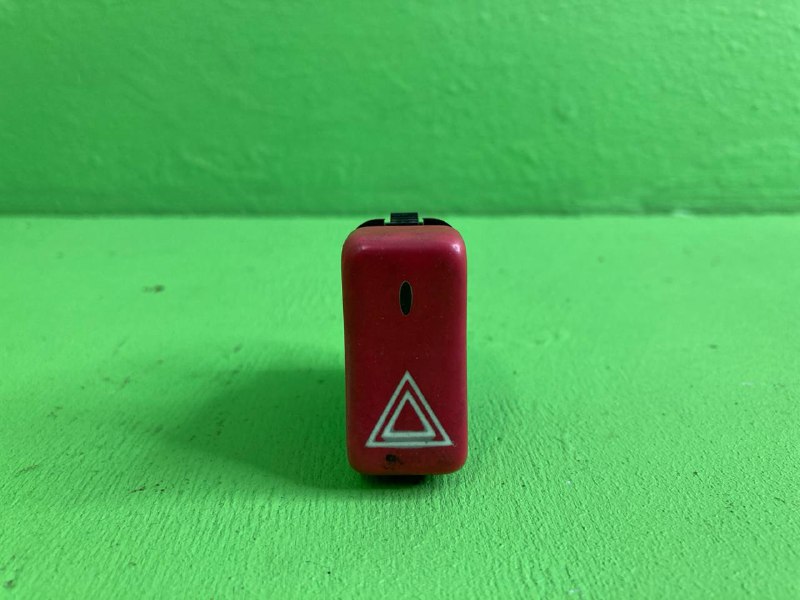 Включатель аварийной сигнализации MAN TGA