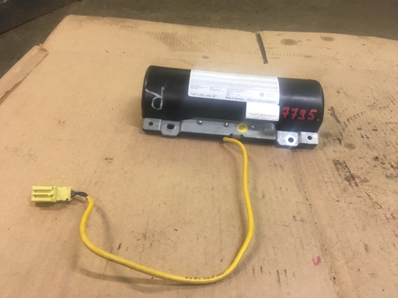 Подушка безопасности AIR BAG боковая в сиденье задняя правая на Audi A6 C6 4F / Ауди А6 С6 2006-2012г.\nОригинал.\nВ отличном состоянии. Целая, рабочая\nСнята с автомобиля без ДТП. Без пробега по РФ.\nКонтрактная запчасть из Японии. Отправим в регионы ТК.