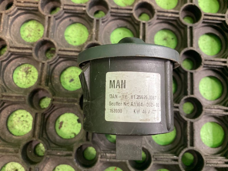 Выключатель MAN TGA