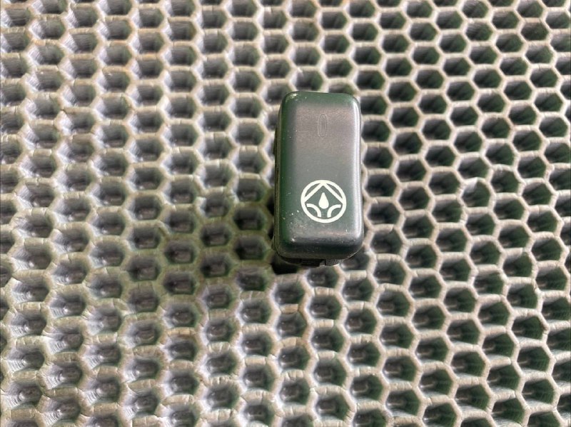 Выключатель клавишный MAN TGA