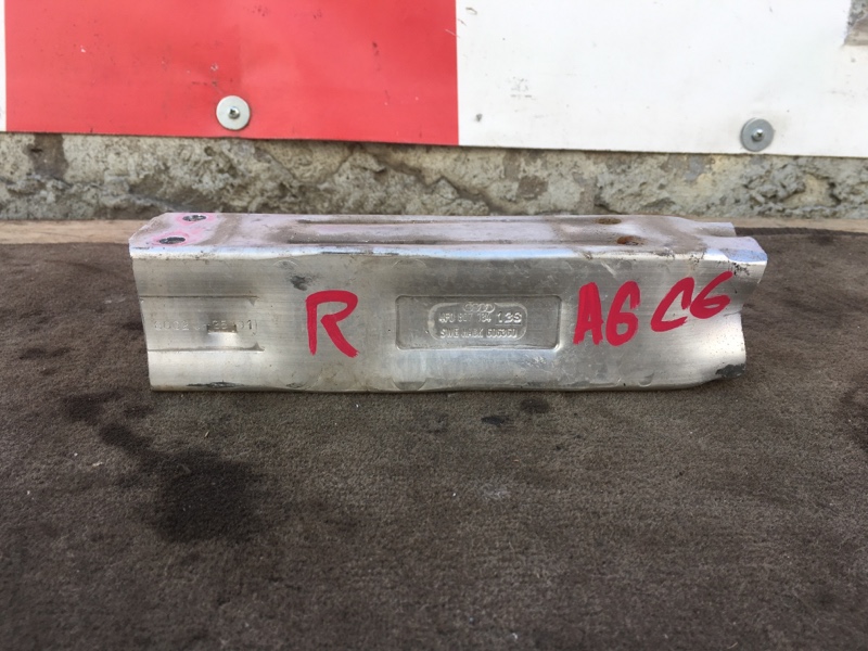 Кронштейн усилителя переднего бампера на Audi A6 C6 4F / Ауди А6 С6 2006-2012г. Оригинал.