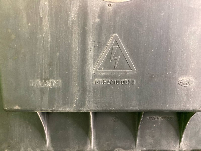 Крышка электропроводки MAN TGX