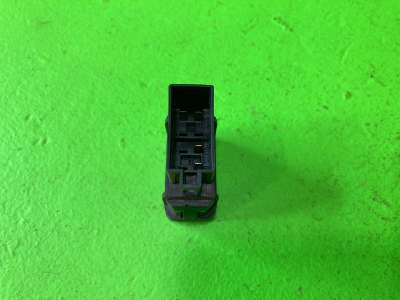 Выключатель клавишный MAN TGA