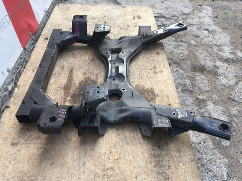 Балка передняя на Mercedes Viano W639 V350 Vito W636 / Мерседес Виано В639 639 636 350 2003-2014г.
