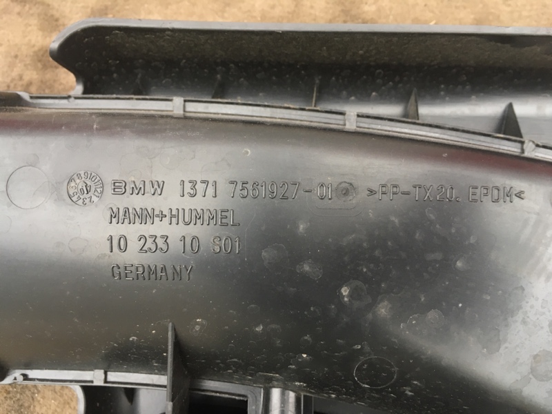 Воздухозаборник наружный на BMW 1 E87 E81 / БМВ Е87 рестайлинг 2004-2011г \nОригинал. В отличном состоянии. Без дефектов. \nКонтрактная запчасть из Японии. Без пробега по РФ. \nОтправим в регионы ТК.