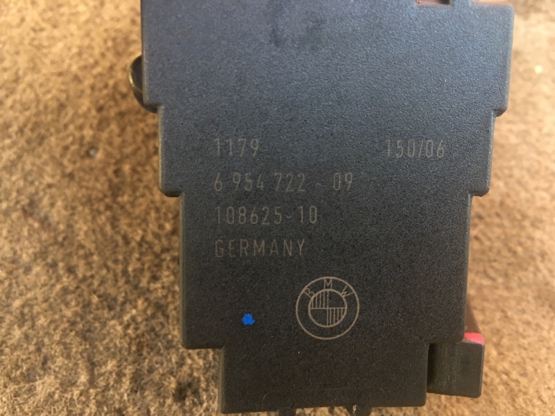 Замок зажигания и ключ на БМВ Е60 Е61 / BMW 5 Е60 Е61 2003-2009г. \nОригинал. \nВ отличном состоянии. Без дефектов. \nКонтрактная запчасть из Японии. Без пробега по РФ. \nОтправим в регионы ТК.