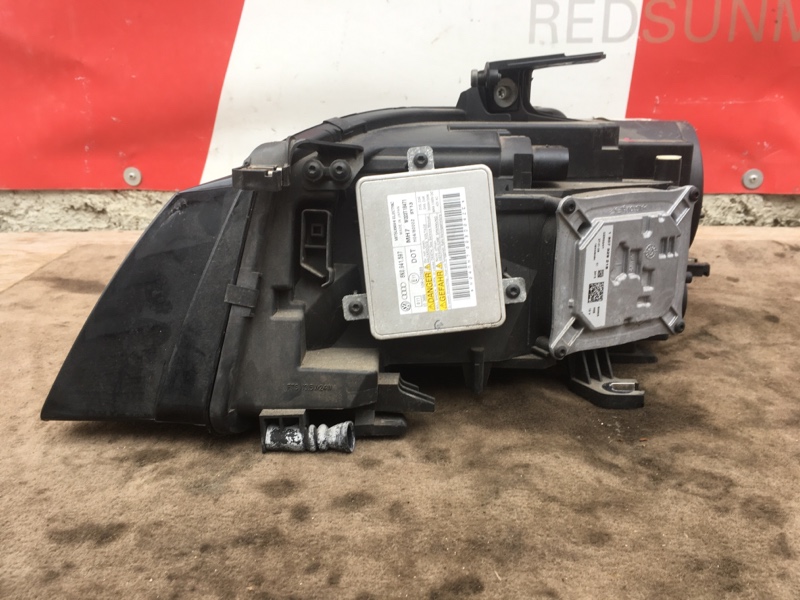 Фара передняя правая биксенон / Bi-Xenon на Audi A4 B8 / Ауди А4 Б8 2007-2012г. Оригинал. Дорестайлинг до 2012 года. В сборе с блоками розжига и лампами ксенон. В идеальном состоянии. Без сколов, трещин, все крепления целые. Гарантия на установку и провер