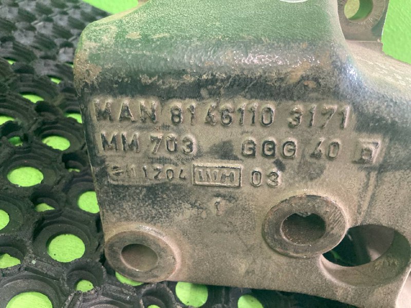 Кронштейн MAN TGA