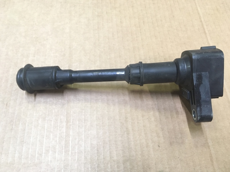 Катушка зажигания B4164T 1.6 Turbo на Volvo S60 II / Вольво 60 С60 2 поколение 2010-2018г.\nОригинал.\nВ отличном состоянии. Рабочая.\nС двигателя B4164T 1.6 литра бензин турбо.\nГарантия на установку и проверку. Контрактная запчасть из Японии. Отправим в