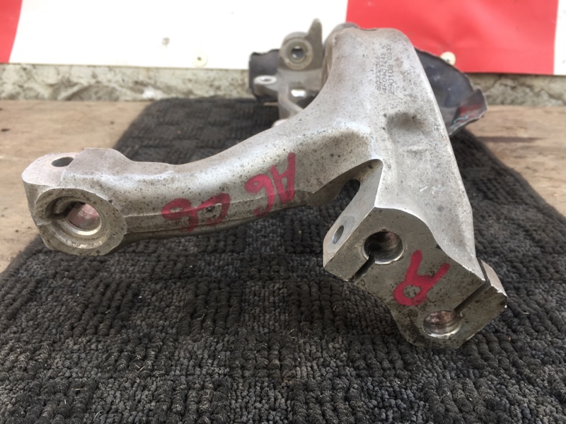 Кулак поворотный передний правый на Audi A6 C6 4F / Ауди А6 С6 2006-2012г. Оригинал.