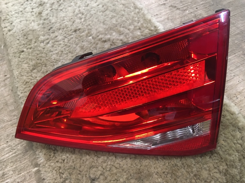 Фонарь задний правый внутренний диодный в крышку багажника на Audi A4 B8 / Ауди А4 Б8 2007-2015г. \nОригинал. \nВ отличном состоянии. Без дефектов. \nКонтрактная запчасть из Японии. \nОтправим в регионы ТК.