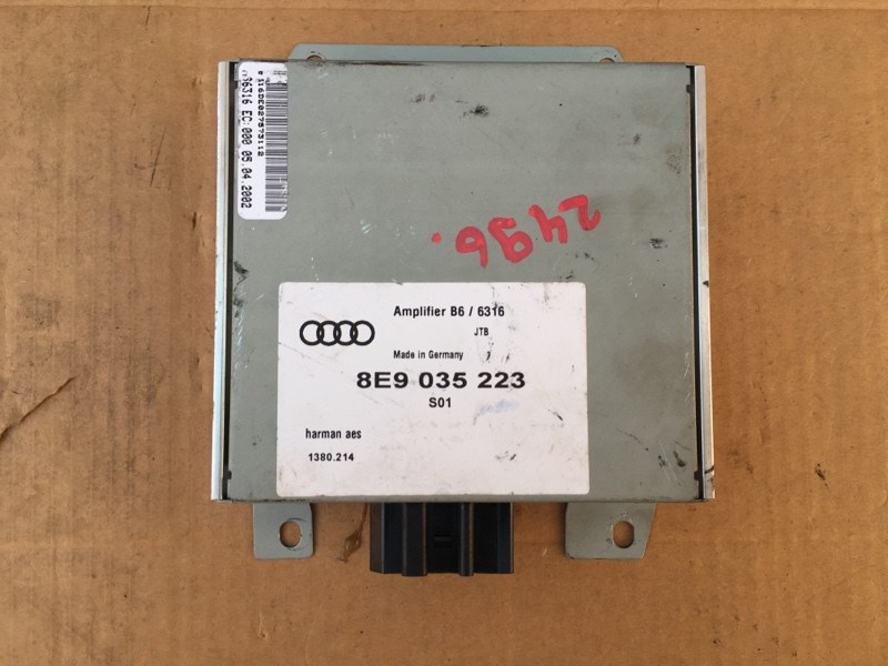 Усилитель акустической системы на Audi A4 B6 / Ауди А4 Б6 2000-2004г.\nОригинал.\nВ отличном состоянии. Без дефектов, рабочий.\nКонтрактная запчасть из Японии. Отправим в регионы ТК.