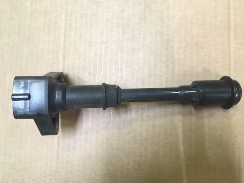Катушка зажигания B4164T 1.6 Turbo на Volvo S60 II / Вольво 60 С60 2 поколение 2010-2018г.\nОригинал.\nВ отличном состоянии. Рабочая.\nС двигателя B4164T 1.6 литра бензин турбо.\nГарантия на установку и проверку. Контрактная запчасть из Японии. Отправим в