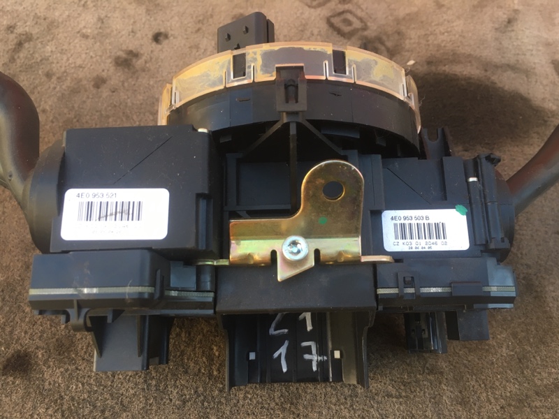 Переключатель поворотов подрулевой в сборе на Audi A6 C6 4F / Ауди А6 С6 2006-2012г. \nОригинал. В отличном состоянии. Рабочий. \nПолный комплект SRS, переключатели, круиз. \nКонтрактная запчасть из Японии. \nОтправим в регионы ТК.