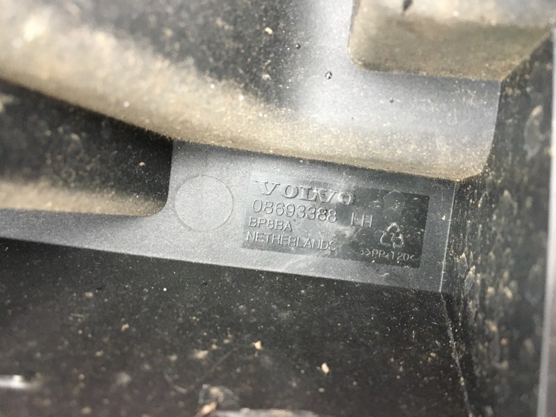 Кронштейн заднего бампера левый на Volvo S60 I / Вольво C60 1 поколение 2000-2009г. В отличном состоянии. Без дефектов. Контрактная запчасть из Японии. Без пробега по РФ. Отправим в регионы ТК.