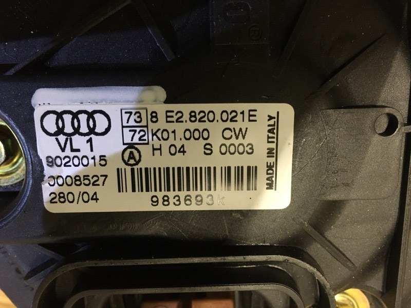 Моторчик отопителя печки на Audi A4 B6 / Ауди А4 Б6 2000-2006г.\nОригинал.\nВ отличном состоянии. Без дефектов.\nГарантия на установку и проверку.\nКонтрактная запчасть из Японии. \nОтправим в регионы ТК.\nНа этот автомобиль есть и другие запчасти.