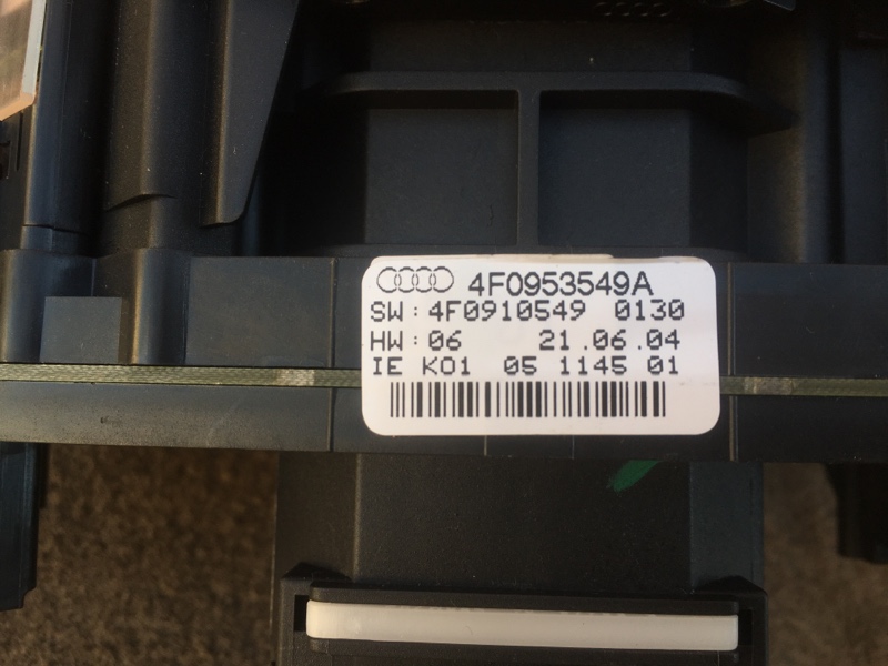 Переключатель поворотов подрулевой в сборе на Audi A6 C6 4F / Ауди А6 С6 2006-2012г. \nОригинал. В отличном состоянии. Рабочий. \nПолный комплект SRS, переключатели, круиз. \nКонтрактная запчасть из Японии. \nОтправим в регионы ТК.