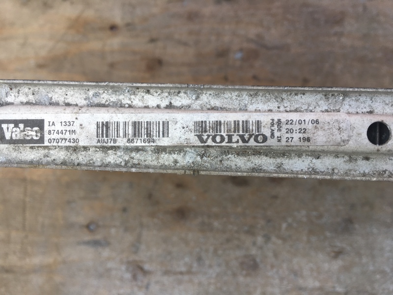 Интеркулер оригинал на Volvo S40 II / Вольво С40 2 рестайлинг 2004-2012г. Оригинал.