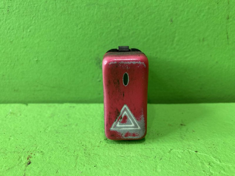 Включатель аварийной сигнализации MAN TGA