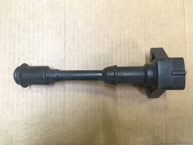 Катушка зажигания B4164T 1.6 Turbo на Volvo S60 II / Вольво 60 С60 2 поколение 2010-2018г.\nОригинал.\nВ отличном состоянии. Рабочая.\nС двигателя B4164T 1.6 литра бензин турбо.\nГарантия на установку и проверку. Контрактная запчасть из Японии. Отправим в