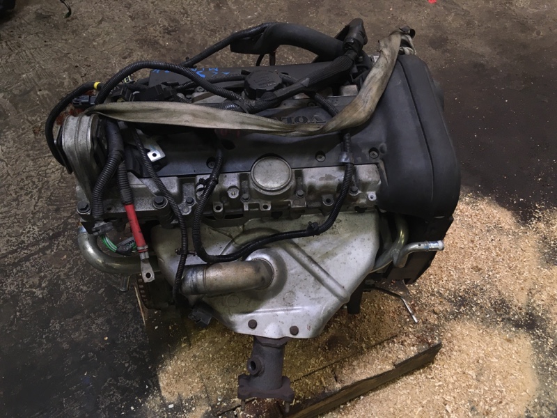 Двигатель с навесным в сборе B5244S 2.4 литра бензин на Volvo S60 I / Вольво C60 1 поколение 2000-2009г.\nС аукциона Японии.\nВ отличном состоянии. Проверен.\nПробег 78200 км по Японии. Без пробега по РФ.\nС документами ГТД для постановки на учет в ГИБДД.