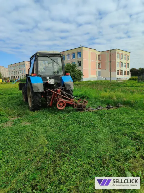 покос травы и борщевика трактором