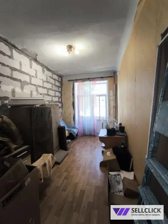 Продается просторная 3-комнатная «сталинка» на Ильичёвском проспекте