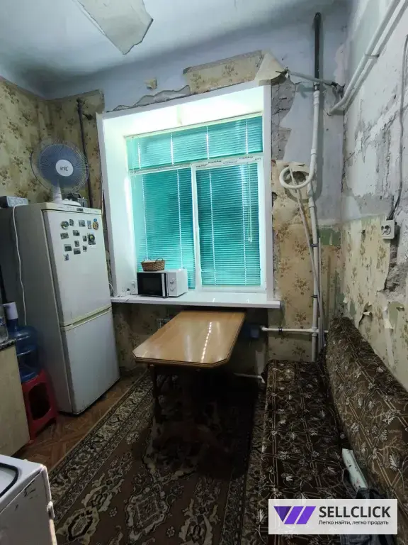 Продается просторная 3-комнатная «сталинка» на Ильичёвском проспекте