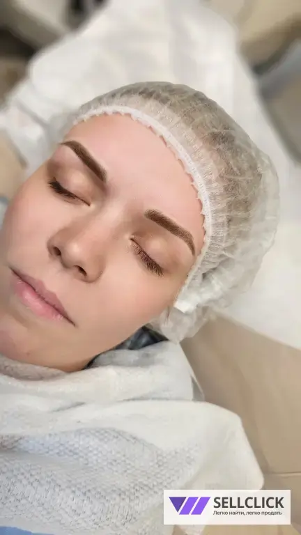 Перманентный макияж бровей