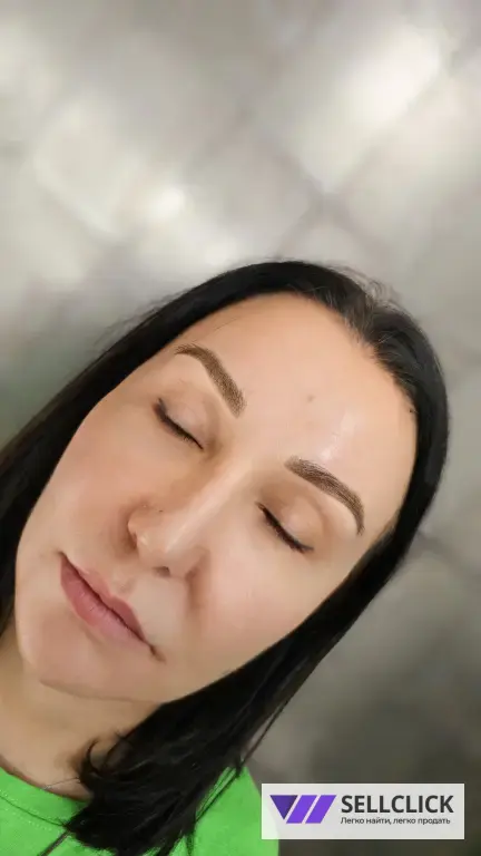 Перманентный макияж бровей