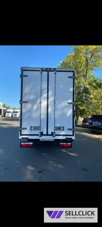 промтоварный фургон