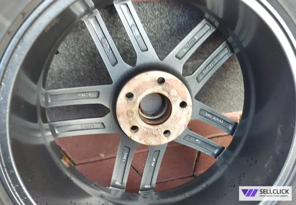 Диски с шинами R18 BMW