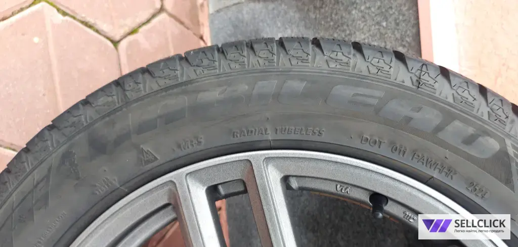 Диски с шинами R18 BMW