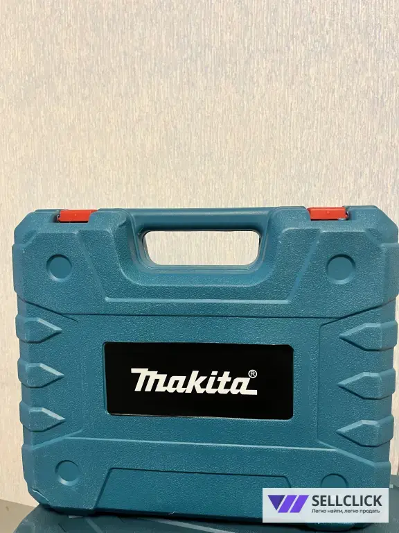 Шуруповерт Makita