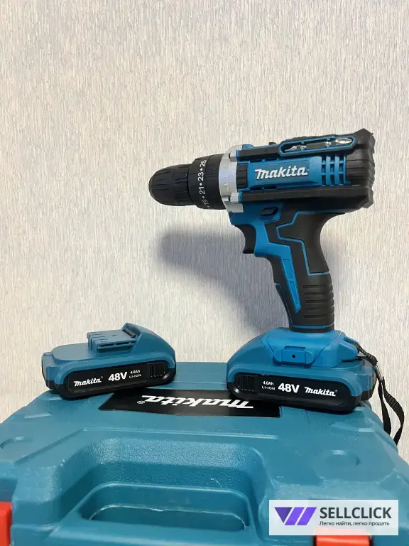 Шуруповерт Makita