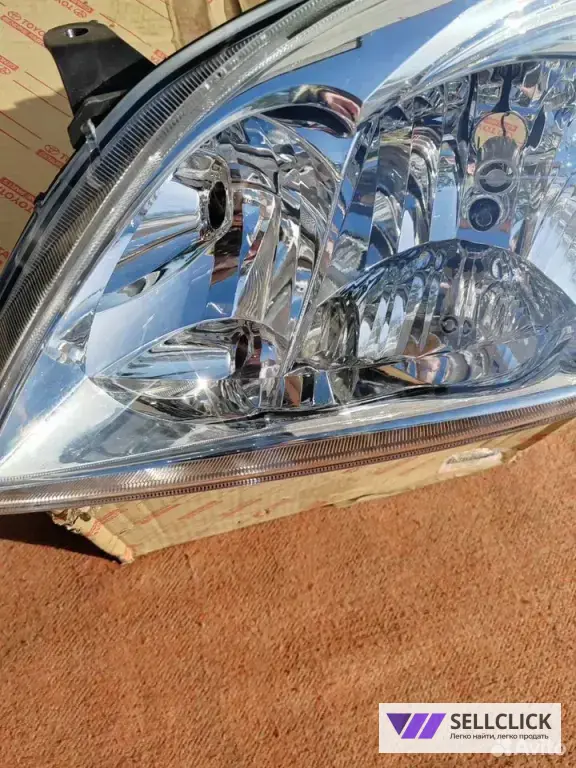 Фара передняя левая toyota corolla 120 хэтчбек