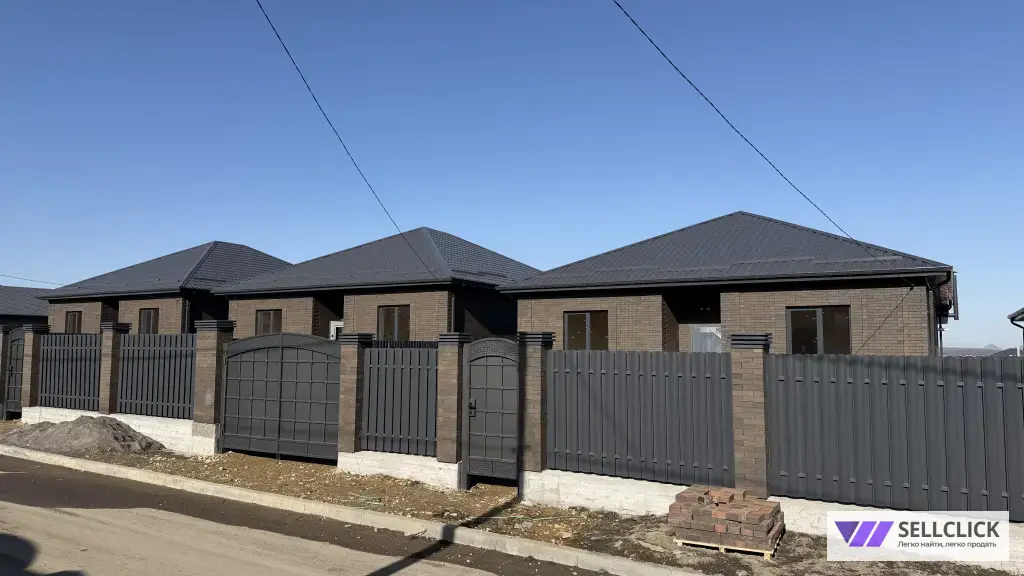 Дом 136 м², участок 5 сот.