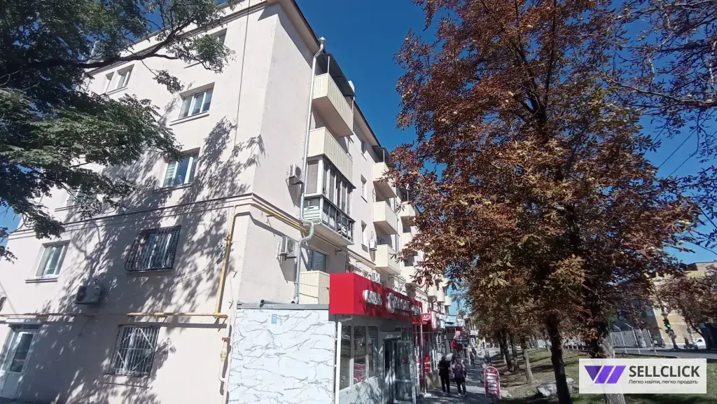 Продается уютная трёхкомнатная квартира по ул. Металлургов возле центрального рынка