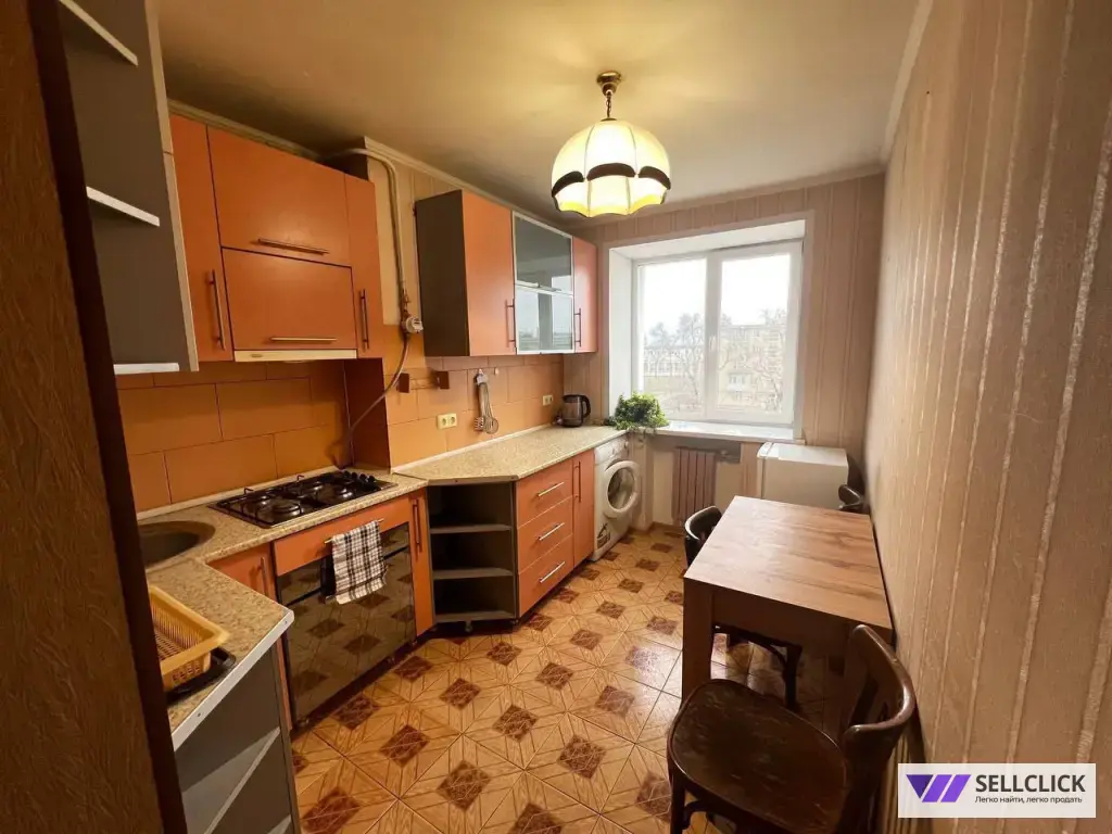 Продается двухкомнатная квартира в Ильичевском районе