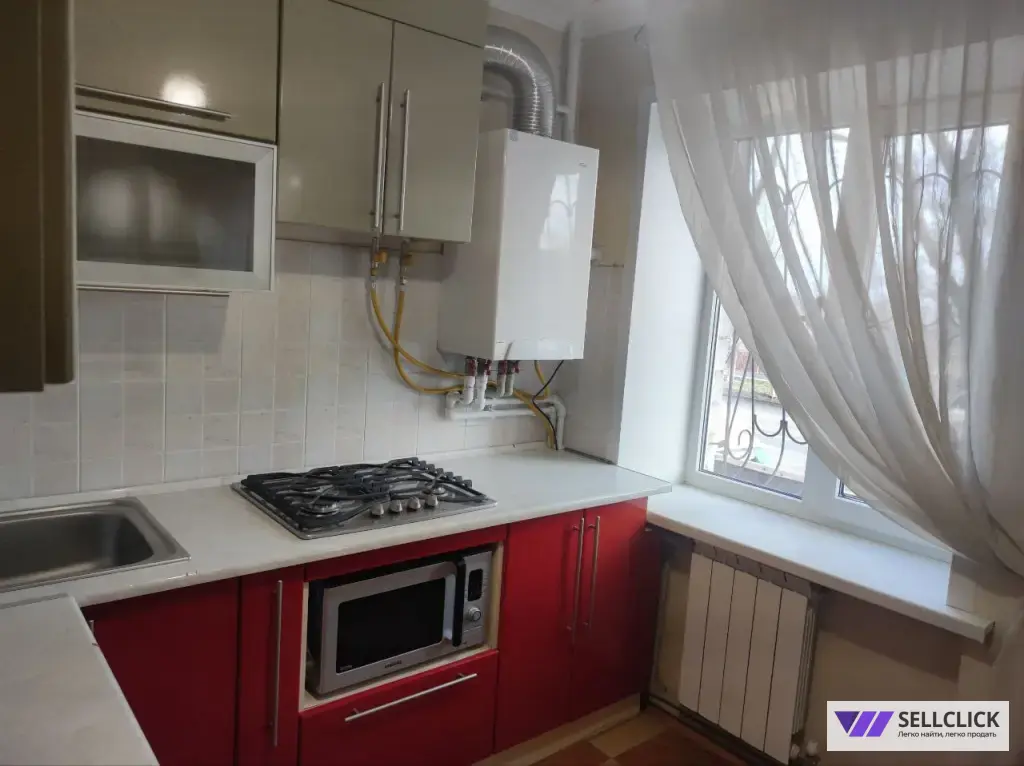 Продается двухкомнатная квартира в Приморском районе