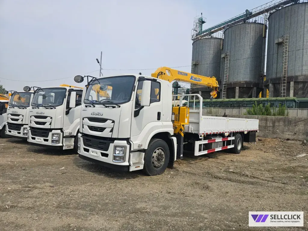 Бортовой грузовик ISUZU GIGA с КМУ XCMG SQS 125-4 5000 кг
