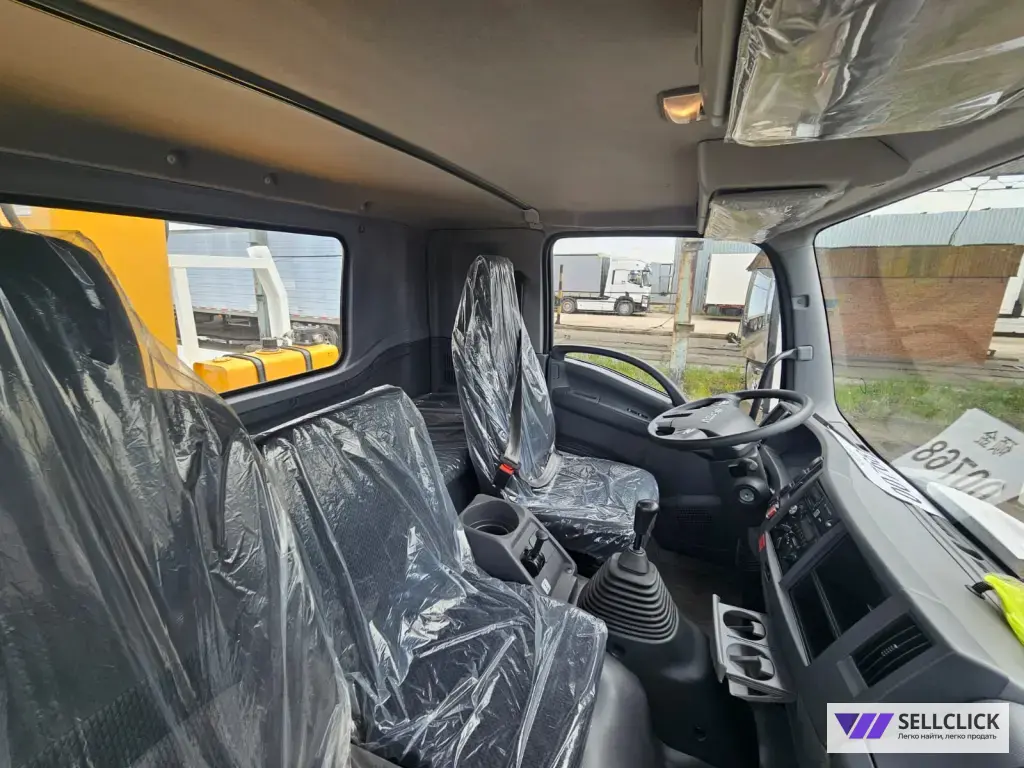 Бортовой грузовик ISUZU GIGA с КМУ XCMG SQS 125-4 5000 кг