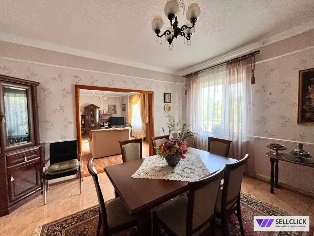 Дом 205 м², участок 48 сот.