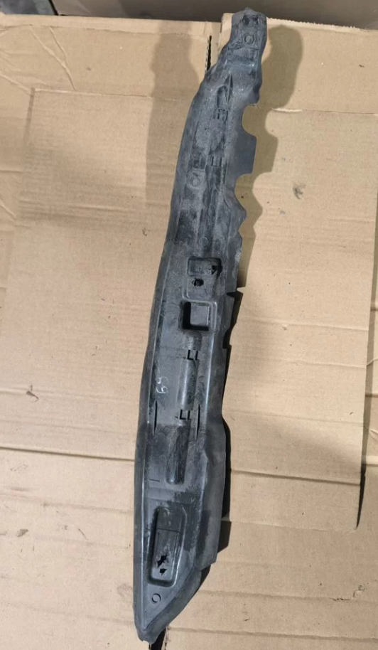 Пыльник переднего левого крыла Ситроен Берлинго б9