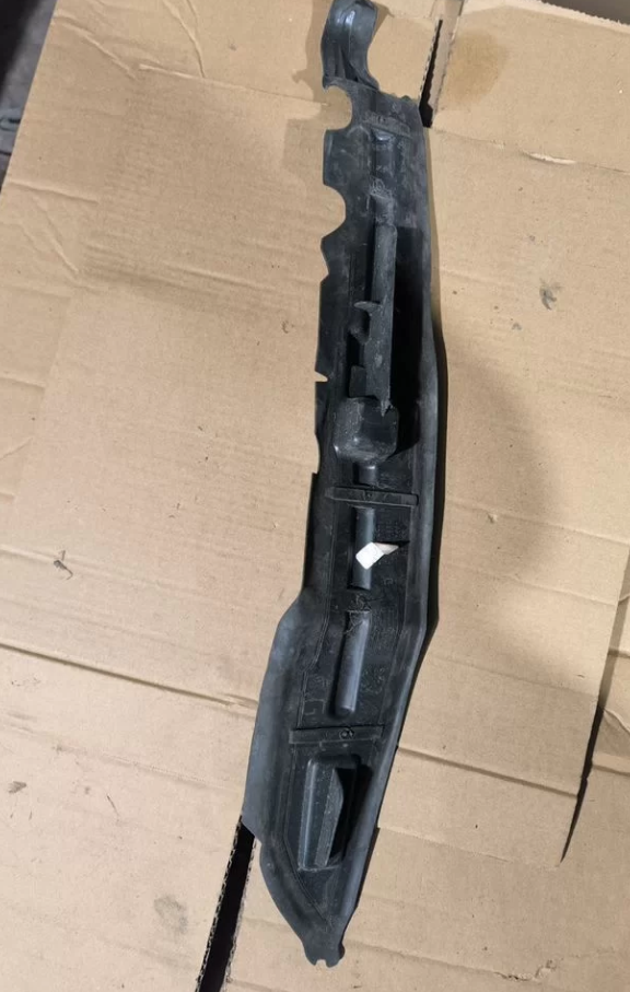 Пыльник переднего левого крыла Ситроен Берлинго б9