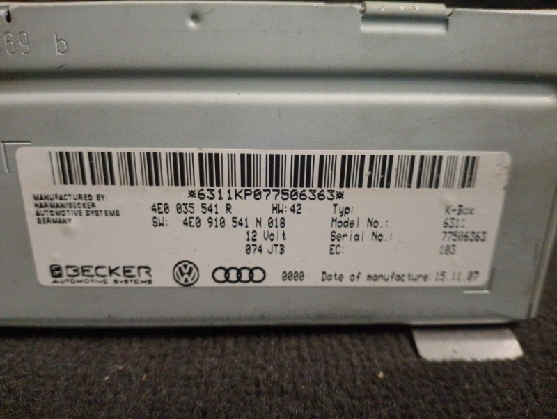 Блок управления интерфейсом MMI на Audi Q7 4L / Ауди Q7 4Л 2006-2012г.\nОригинал.\nВ отличном состоянии. Без дефектов.\nГарантия на установку и проверку.\nКонтрактная запчасть из Японии. \nОтправим в регионы ТК.\nНа этот автомобиль есть и другие запчасти.