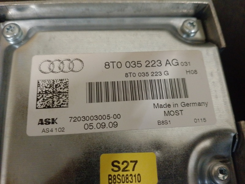 Блок электронный усилитель акустической системы музыки стерео звука на Audi A4 B8 / Ауди А4 Б8 2007-2015г. \nОригинал.\nРабочий. Без дефектов. \nГарантия на проверку. \nОтправим в регионы ТК.\nНа этот автомобиль есть и другие запчасти.\nПрименимость:\nAud