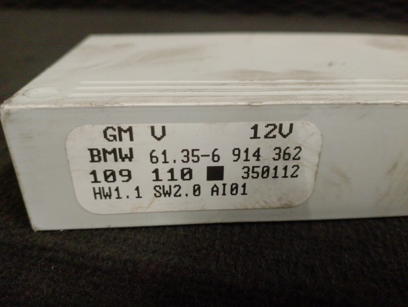 Блок комфорта КУПЕ на BMW 3 E46 / БМВ 3 E46 1998-2005г дорест.\nОригинал.\nВ отличном состоянии. Без дефектов.\nГарантия на установку и проверку.\nКонтрактная запчасть из Японии. \nОтправим в регионы ТК.\nНа этот автомобиль есть и другие запчасти.
